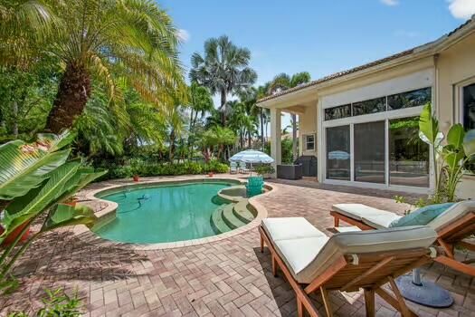 Active With Contract: $2,450,000 (3 beds, 4 baths, 3433 Square Feet)