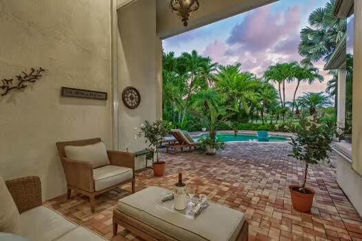 Active With Contract: $2,450,000 (3 beds, 4 baths, 3433 Square Feet)