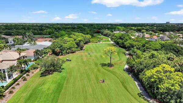Active With Contract: $2,450,000 (3 beds, 4 baths, 3433 Square Feet)