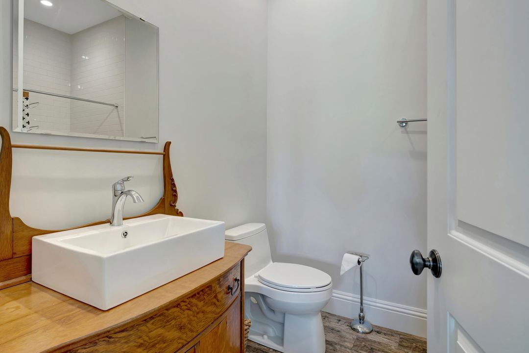 For Sale: $2,095,000 (4 beds, 3 baths, 4290 Square Feet)