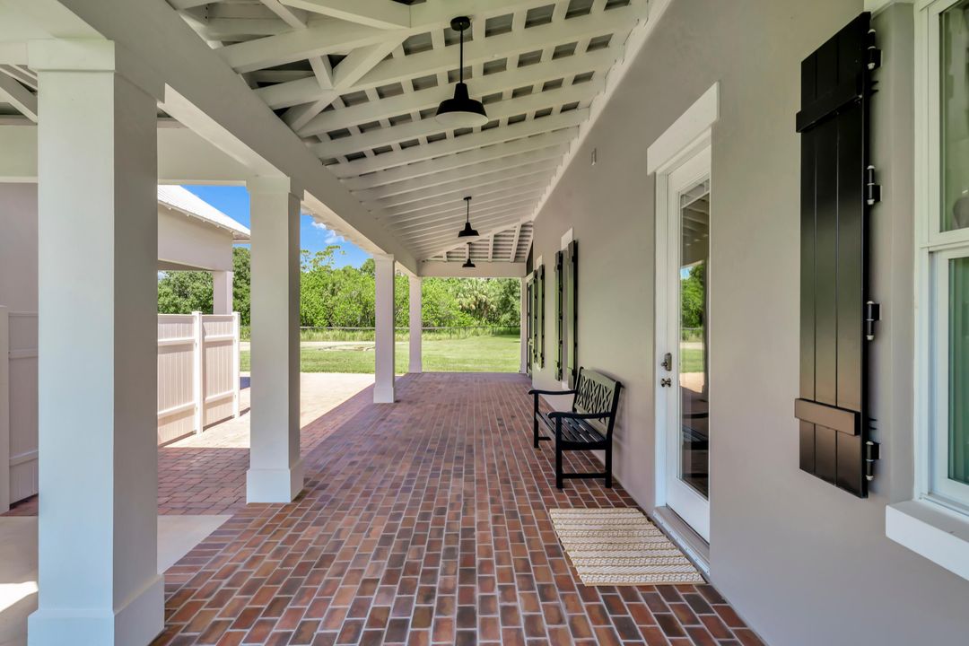 For Sale: $2,095,000 (4 beds, 3 baths, 4290 Square Feet)