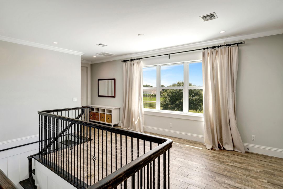 For Sale: $2,095,000 (4 beds, 3 baths, 4290 Square Feet)