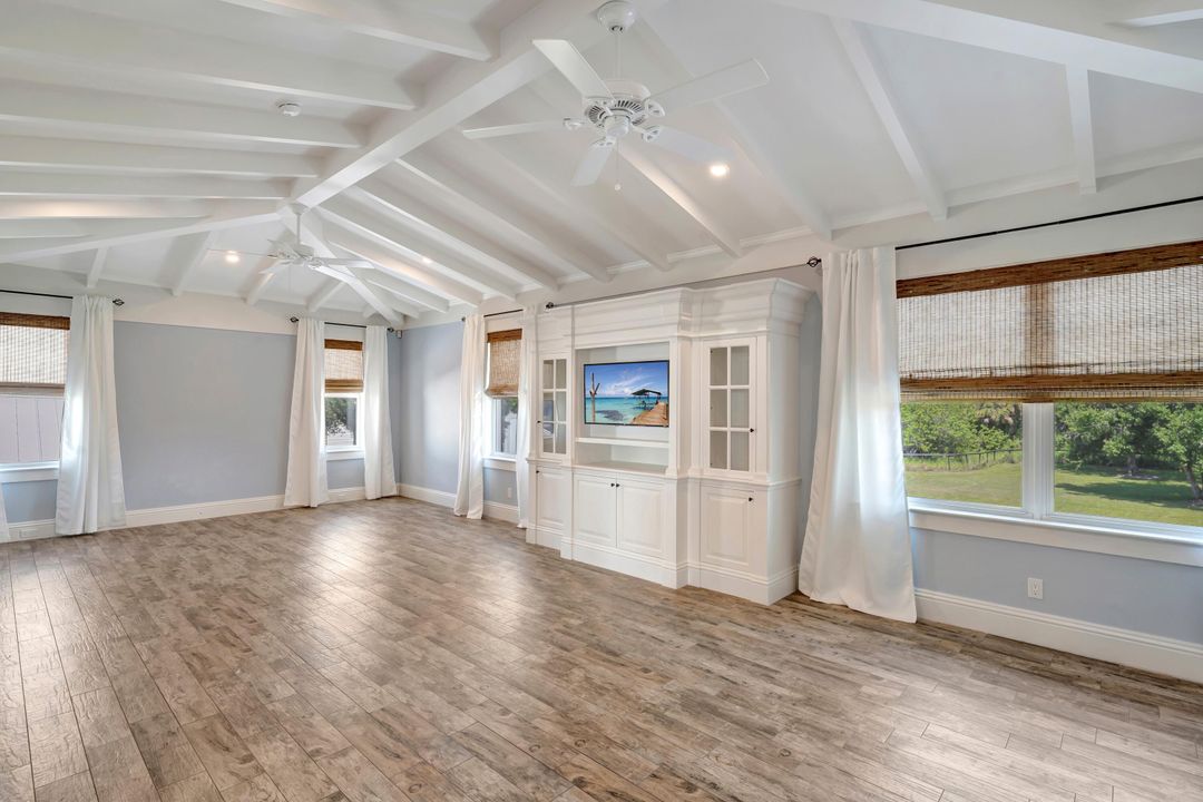 For Sale: $2,095,000 (4 beds, 3 baths, 4290 Square Feet)