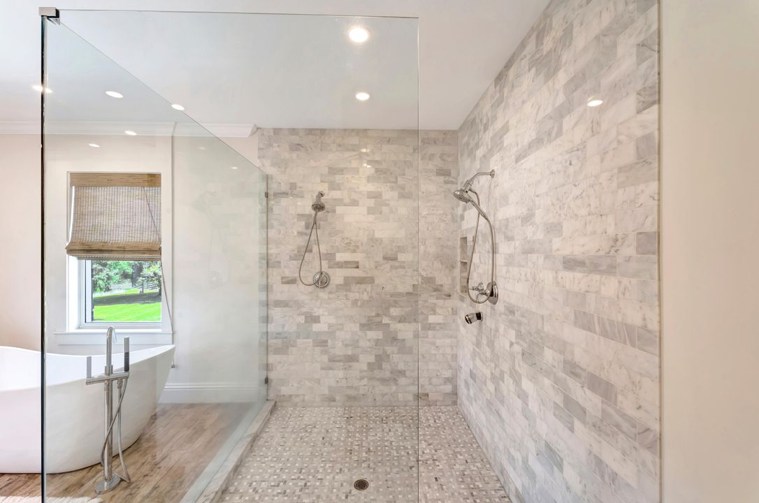 For Sale: $2,095,000 (4 beds, 3 baths, 4290 Square Feet)