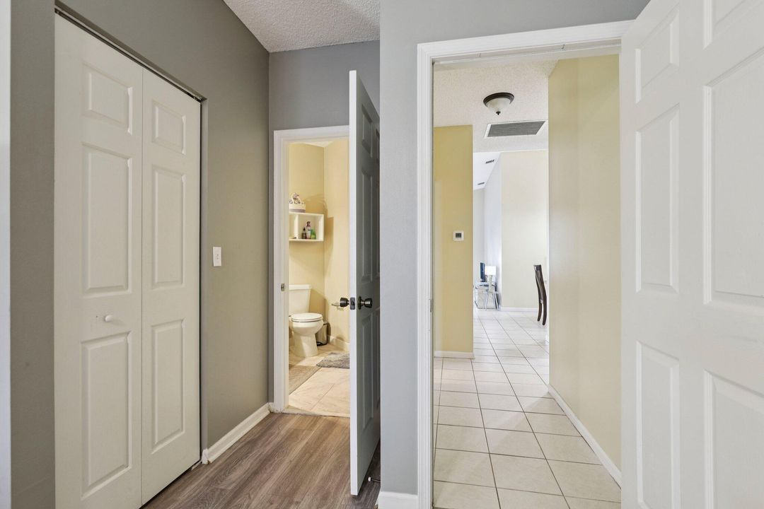 合同活跃: $365,000 (2 贝兹, 2 浴室, 1244 平方英尺)