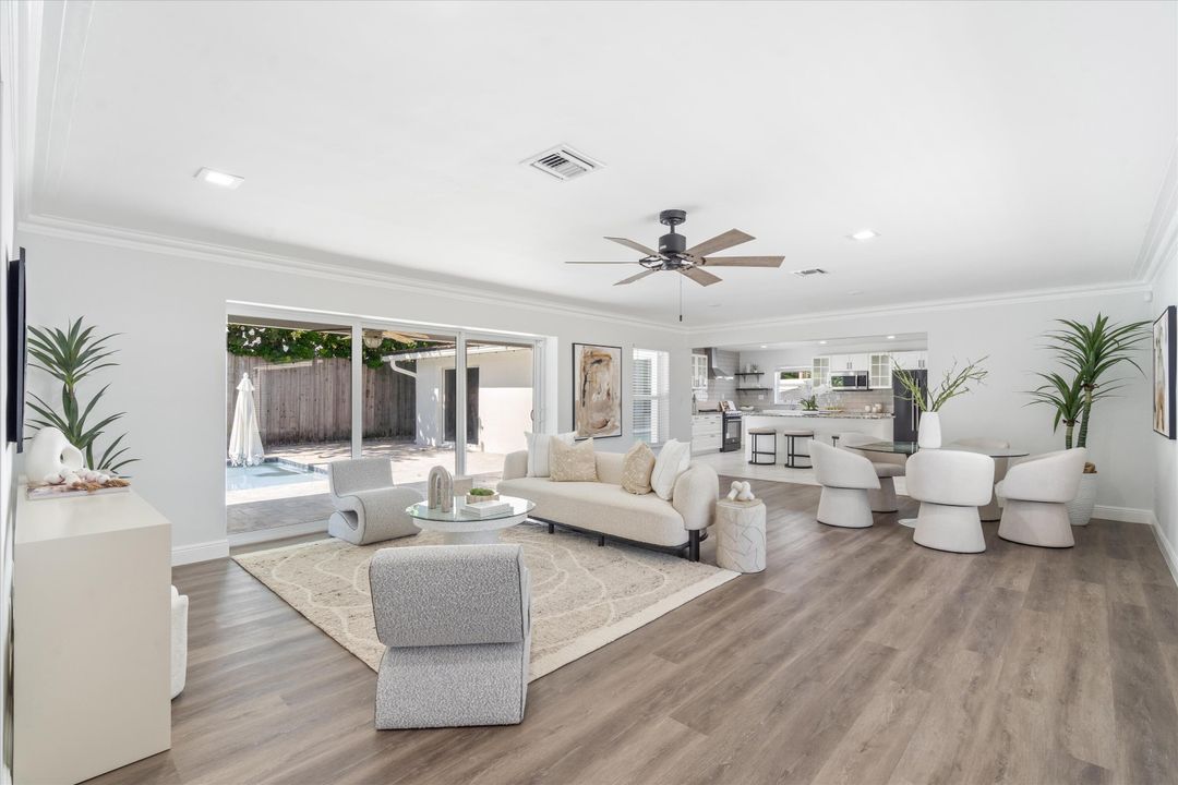 合同活跃: $975,000 (3 贝兹, 2 浴室, 1908 平方英尺)