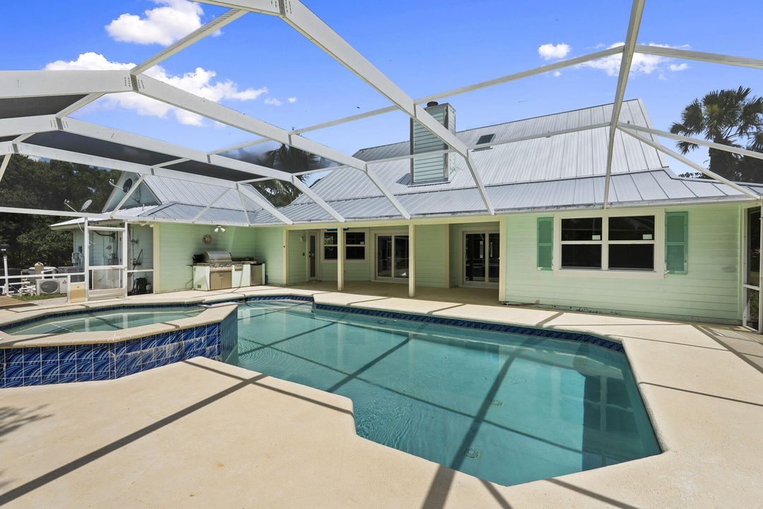 For Sale: $1,490,000 (4 beds, 2 baths, 3000 Square Feet)