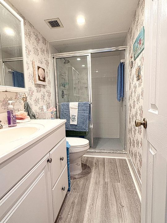 Active With Contract: $289,900 (2 beds, 2 baths, 1363 Square Feet)