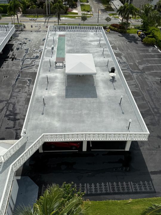 Active With Contract: $289,900 (2 beds, 2 baths, 1363 Square Feet)