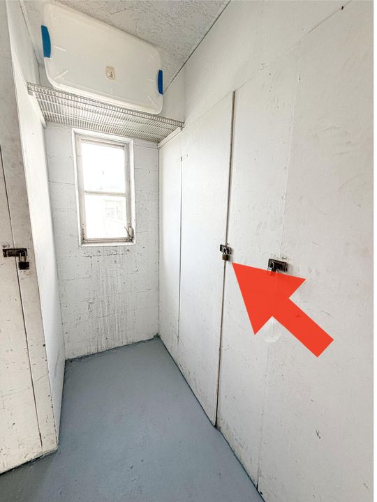 Active With Contract: $289,900 (2 beds, 2 baths, 1363 Square Feet)