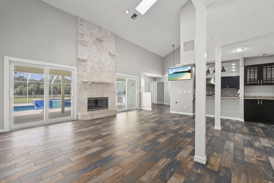 For Sale: $1,490,000 (4 beds, 2 baths, 3000 Square Feet)