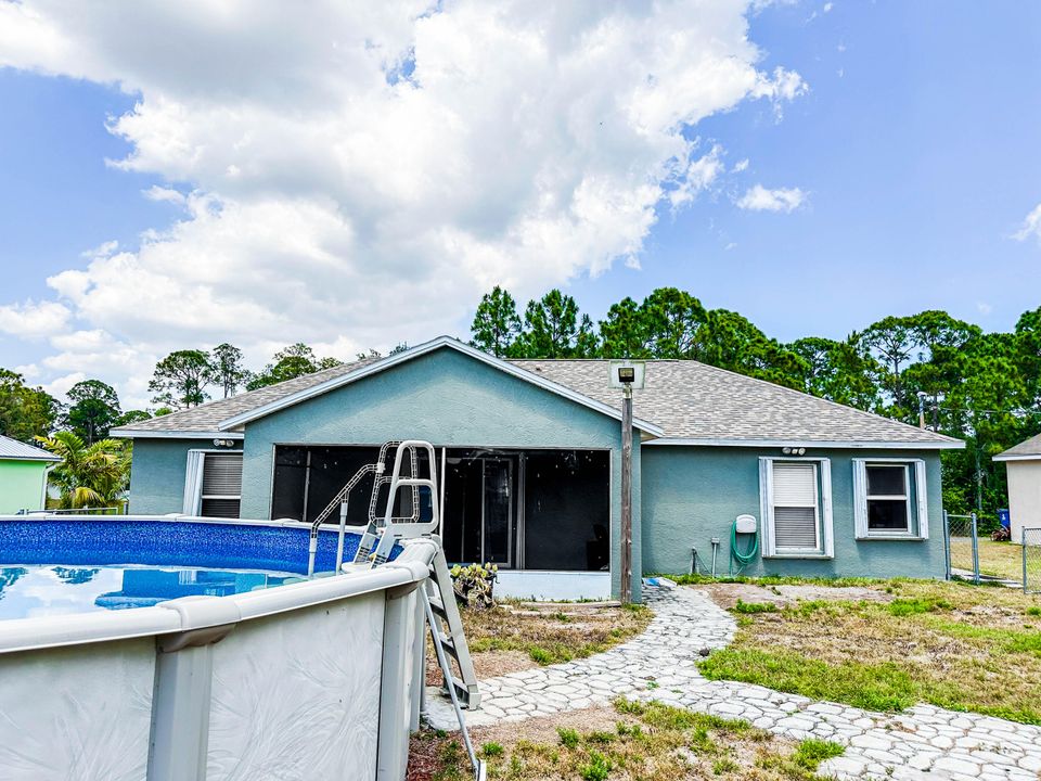 出租: $2,000 (3 贝兹, 2 浴室, 1404 平方英尺)