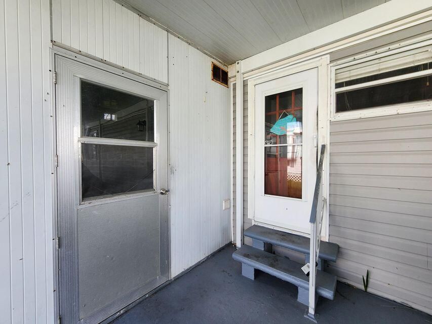 最近售出: $8,000 (2 贝兹, 2 浴室, 1200 平方英尺)