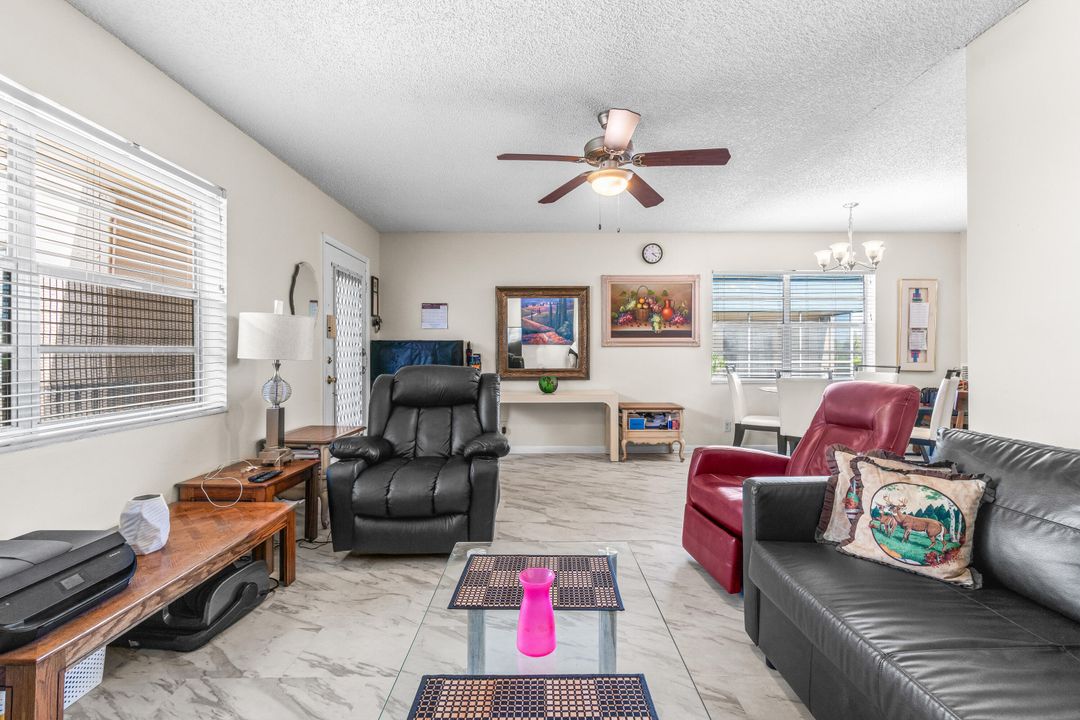 待售: $70,000 (1 贝兹, 1 浴室, 760 平方英尺)