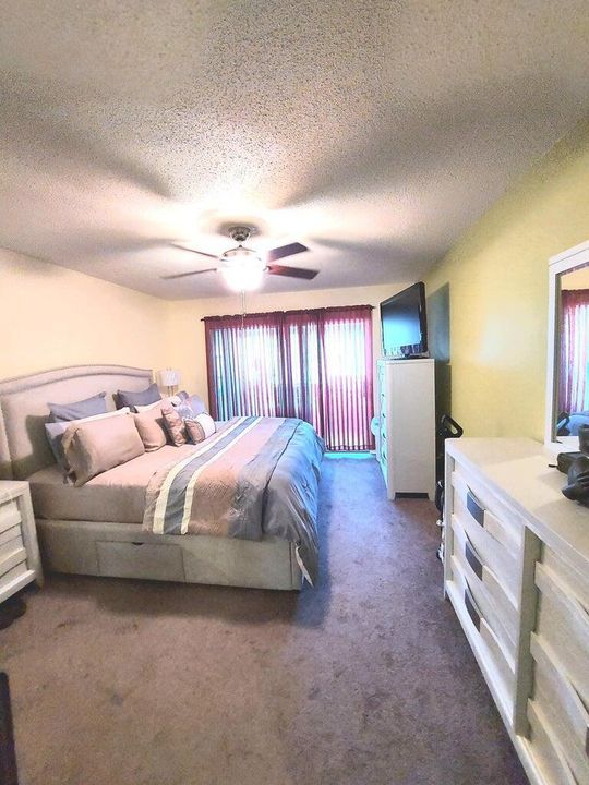 For Sale: $89,900 (1 beds, 1 baths, 660 Square Feet)
