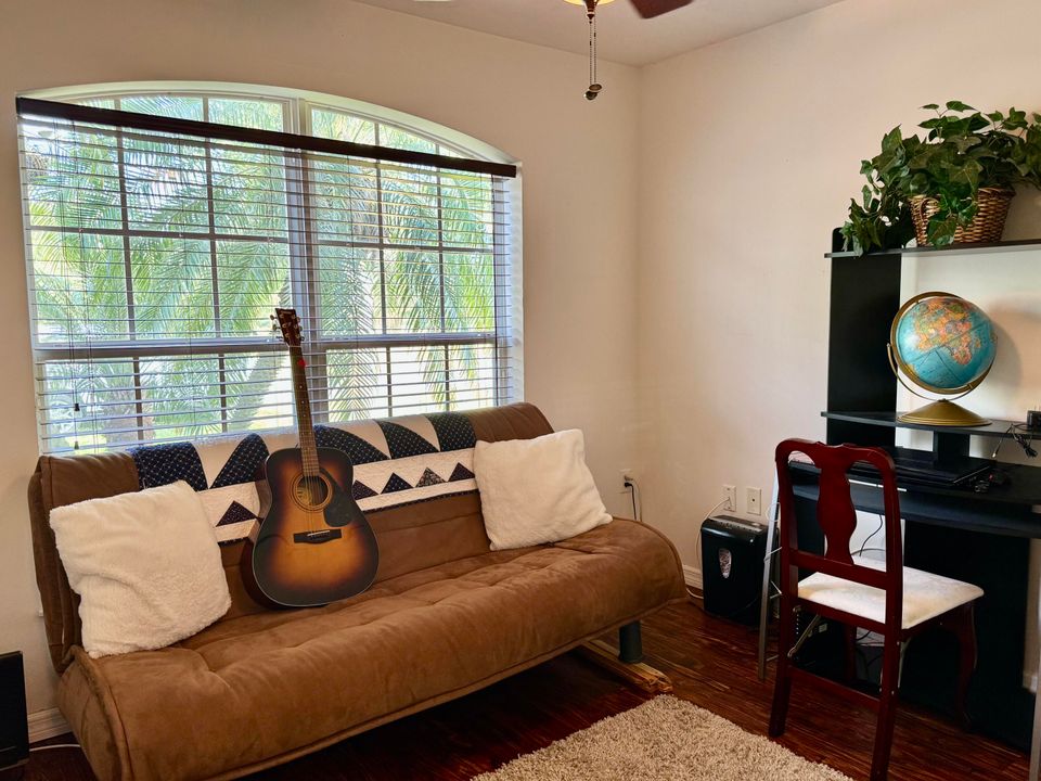 En Venta: $299,000 (3 camas, 2 baños, 1501 Pies cuadrados)