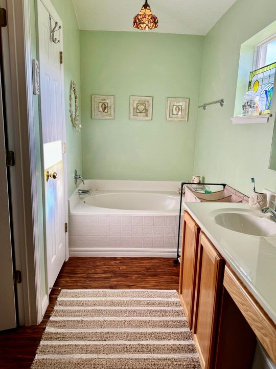 En Venta: $299,000 (3 camas, 2 baños, 1501 Pies cuadrados)