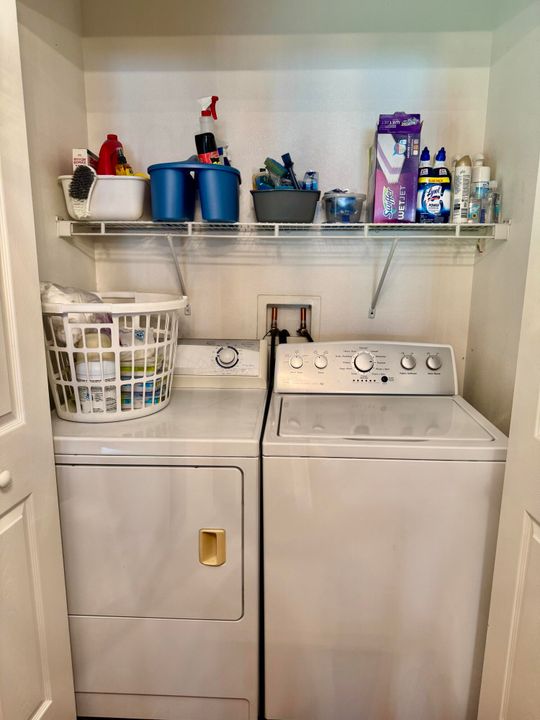 En Venta: $299,000 (3 camas, 2 baños, 1501 Pies cuadrados)