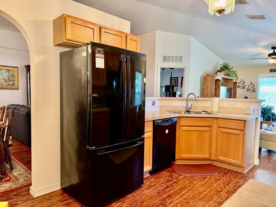 En Venta: $299,000 (3 camas, 2 baños, 1501 Pies cuadrados)