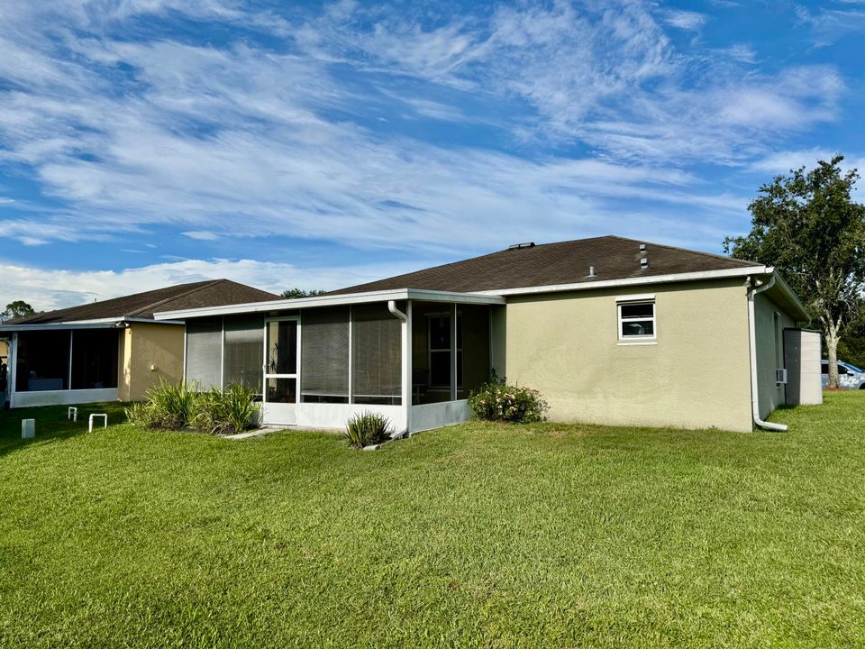 En Venta: $299,000 (3 camas, 2 baños, 1501 Pies cuadrados)