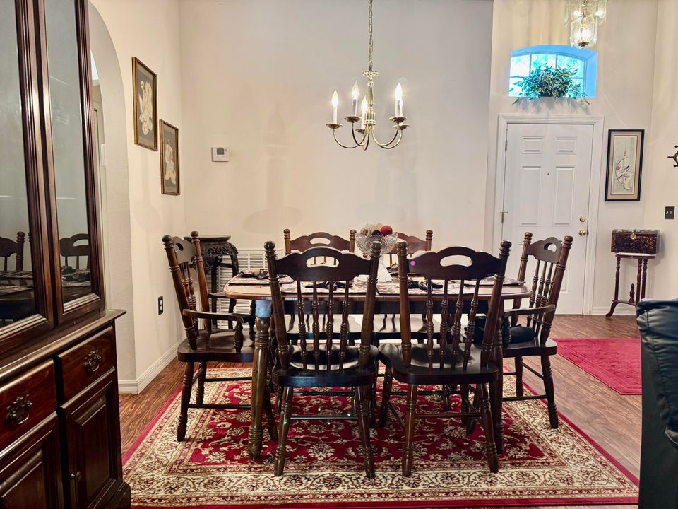 En Venta: $299,000 (3 camas, 2 baños, 1501 Pies cuadrados)