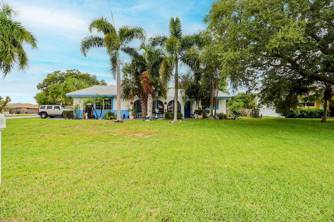 Active With Contract: $599,000 (3 beds, 2 baths, 1515 Square Feet)