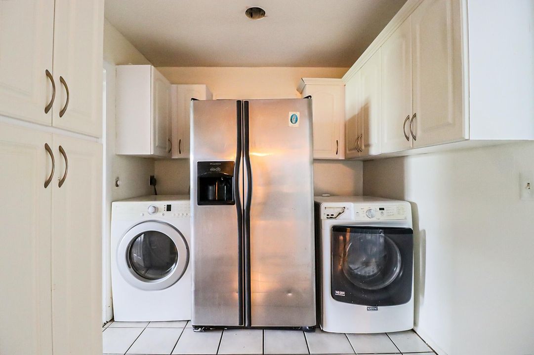 Active With Contract: $599,000 (3 beds, 2 baths, 1515 Square Feet)