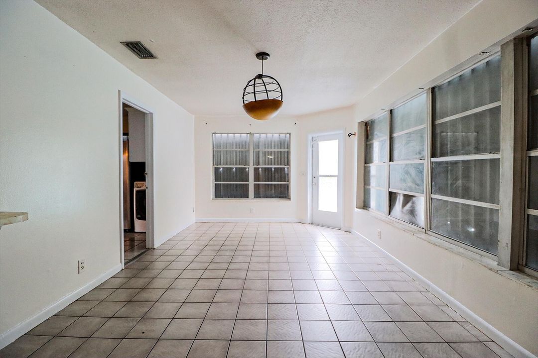 Active With Contract: $599,000 (3 beds, 2 baths, 1515 Square Feet)