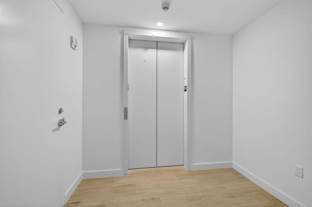 待售: $3,249,000 (3 贝兹, 3 浴室, 2725 平方英尺)