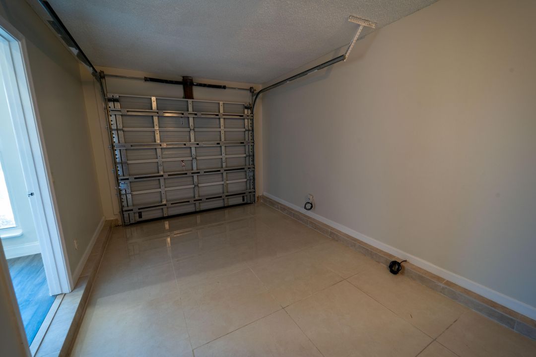 Active With Contract: $475,000 (3 beds, 2 baths, 1373 Square Feet)