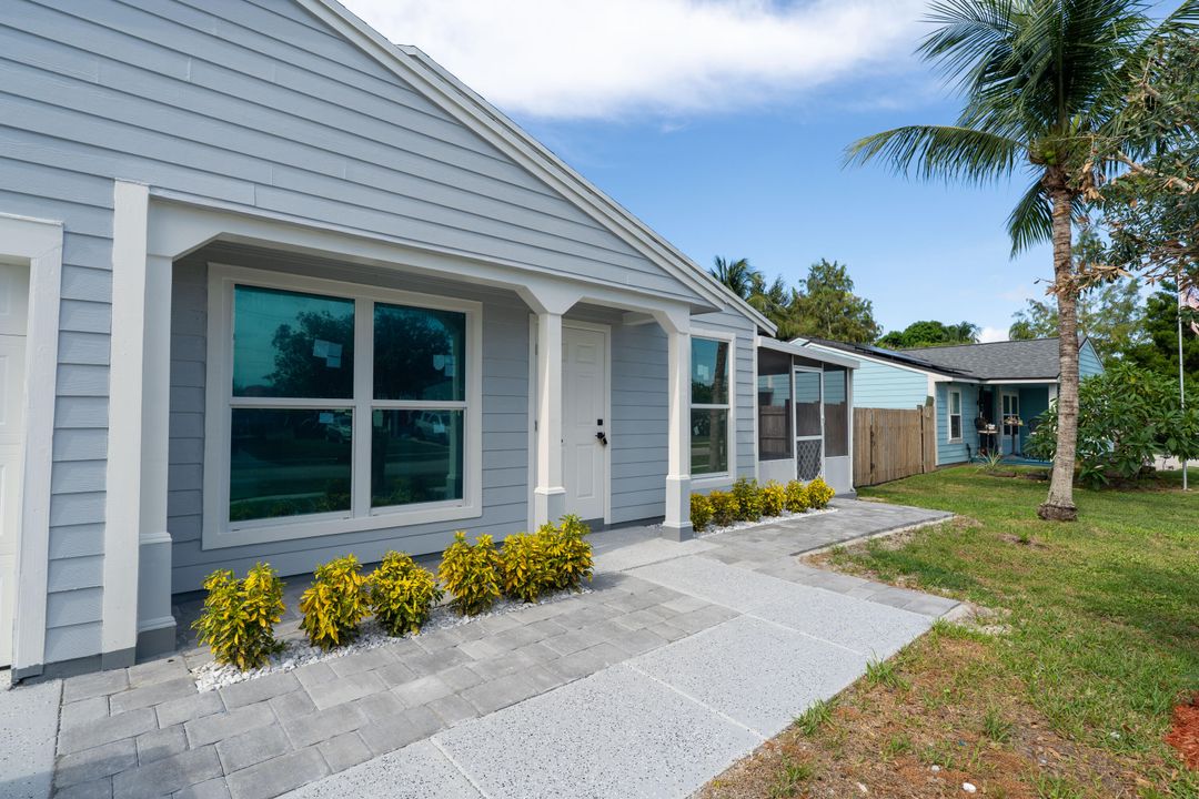 Active With Contract: $475,000 (3 beds, 2 baths, 1373 Square Feet)