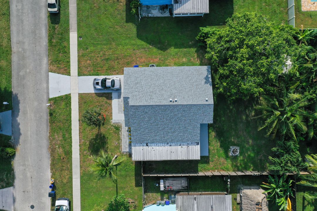 Active With Contract: $475,000 (3 beds, 2 baths, 1373 Square Feet)