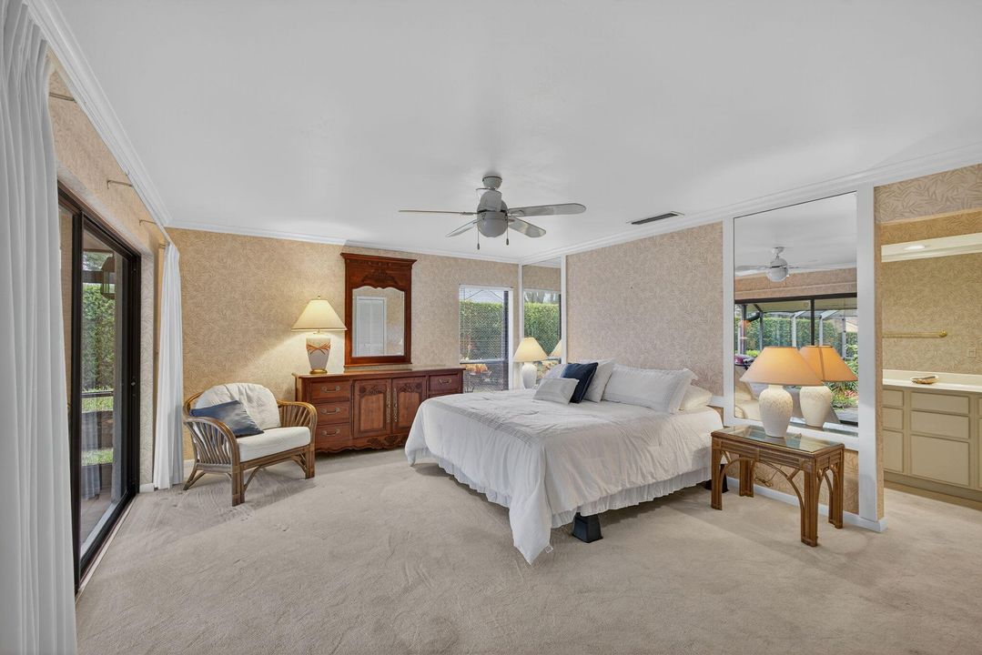 合同活跃: $1,050,000 (3 贝兹, 2 浴室, 1930 平方英尺)