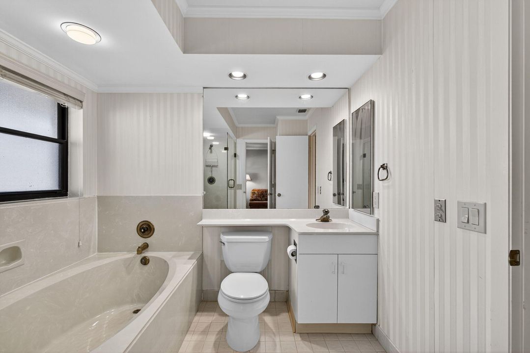 合同活跃: $1,050,000 (3 贝兹, 2 浴室, 1930 平方英尺)