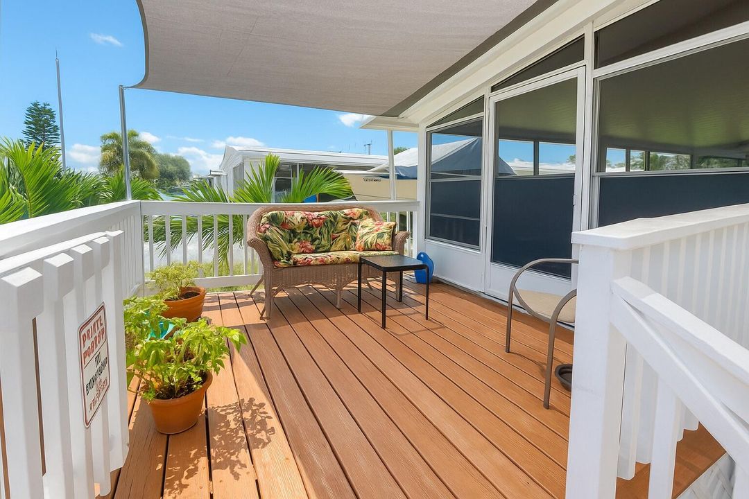 Под контрактом: $299,900 (2 спален, 2 ванн, 1440 Квадратных фут)