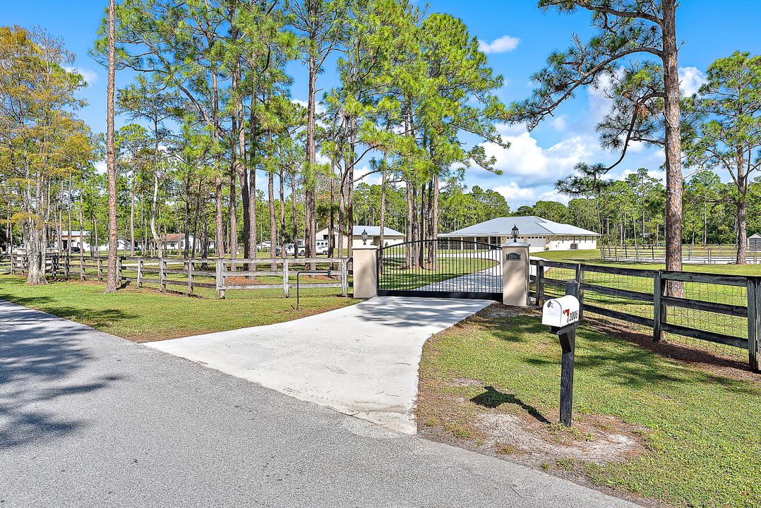 For Sale: $1,199,999 (3 beds, 2 baths, 2866 Square Feet)