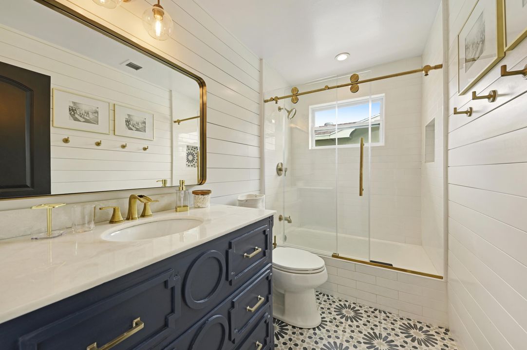 For Sale: $1,599,900 (3 beds, 3 baths, 1988 Square Feet)