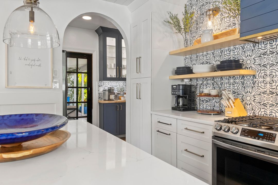 For Sale: $1,599,900 (3 beds, 3 baths, 1988 Square Feet)