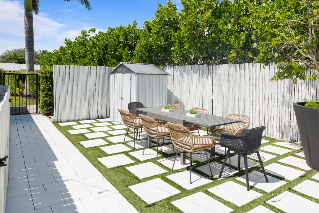 For Sale: $1,599,900 (3 beds, 3 baths, 1988 Square Feet)