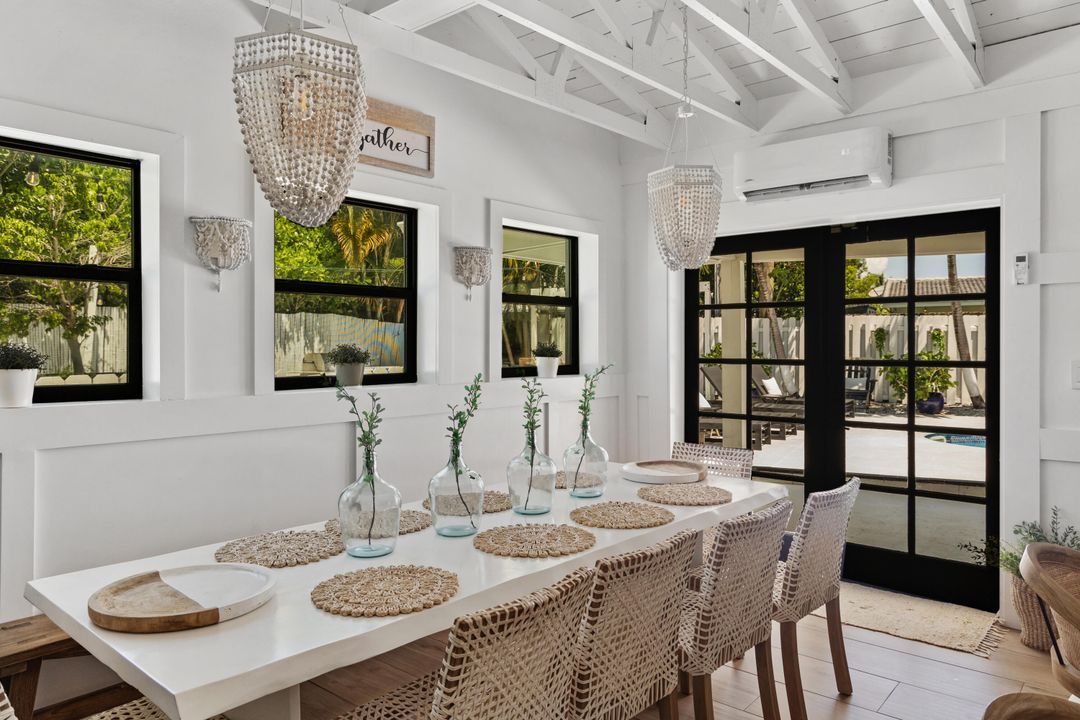 For Sale: $1,599,900 (3 beds, 3 baths, 1988 Square Feet)