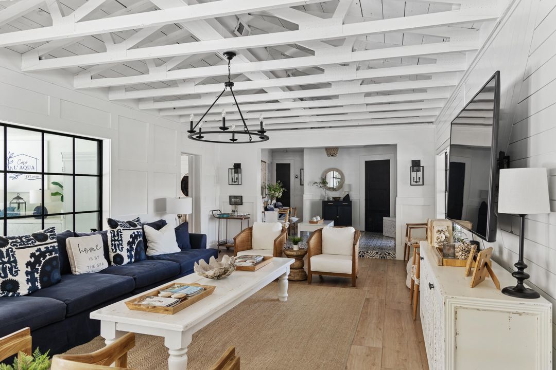 For Sale: $1,599,900 (3 beds, 3 baths, 1988 Square Feet)