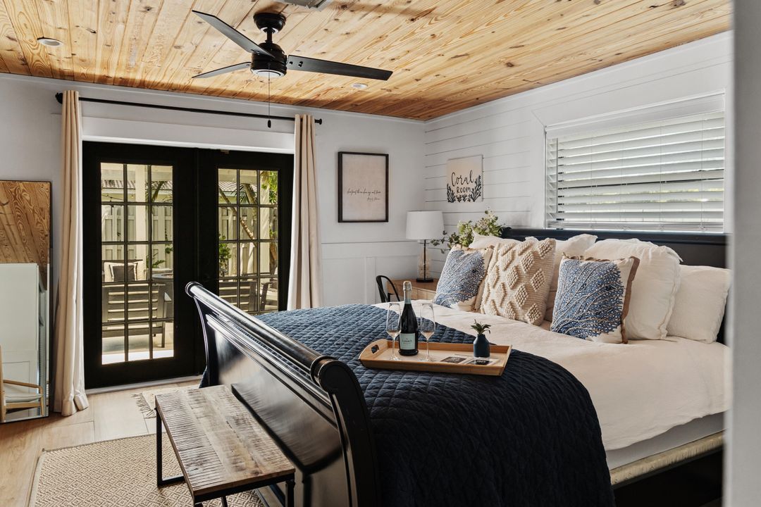 For Sale: $1,599,900 (3 beds, 3 baths, 1988 Square Feet)