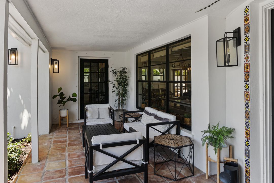 For Sale: $1,599,900 (3 beds, 3 baths, 1988 Square Feet)