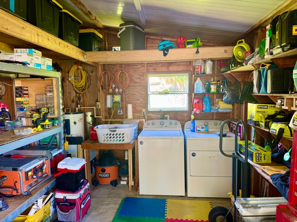 Под контрактом: $299,900 (2 спален, 2 ванн, 1440 Квадратных фут)