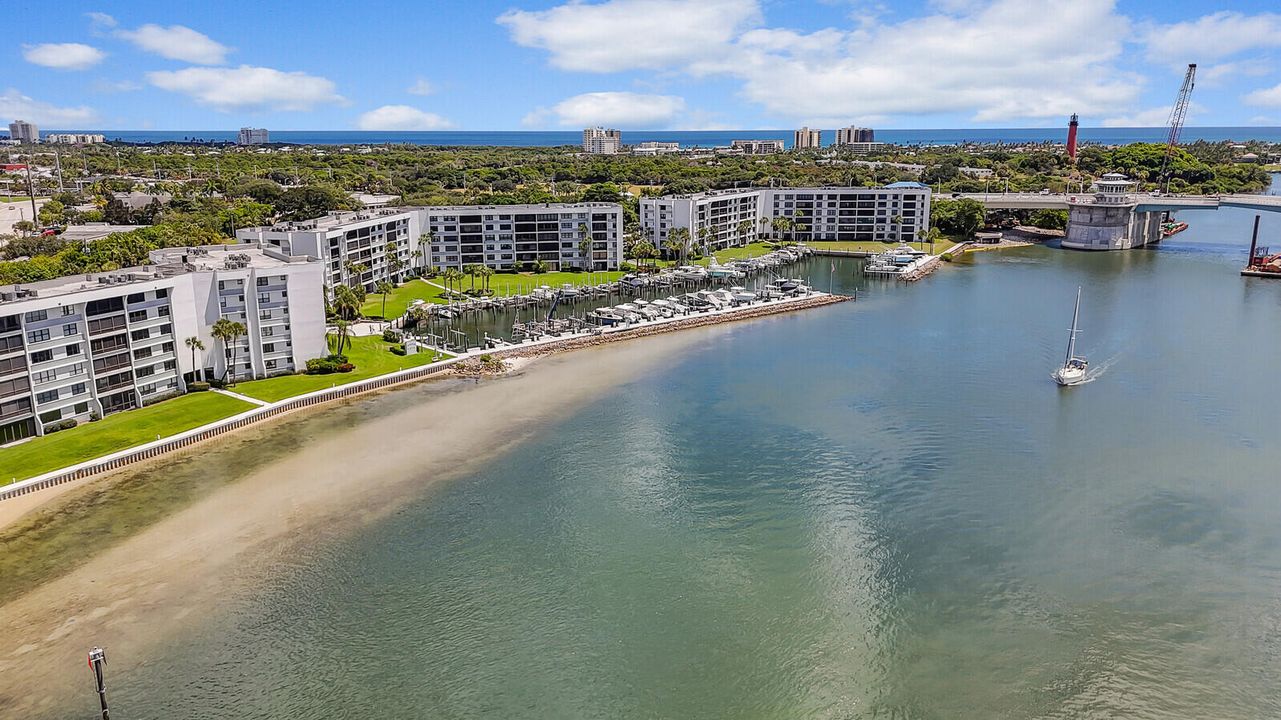 Activo con contrato: $865,000 (2 camas, 2 baños, 1300 Pies cuadrados)