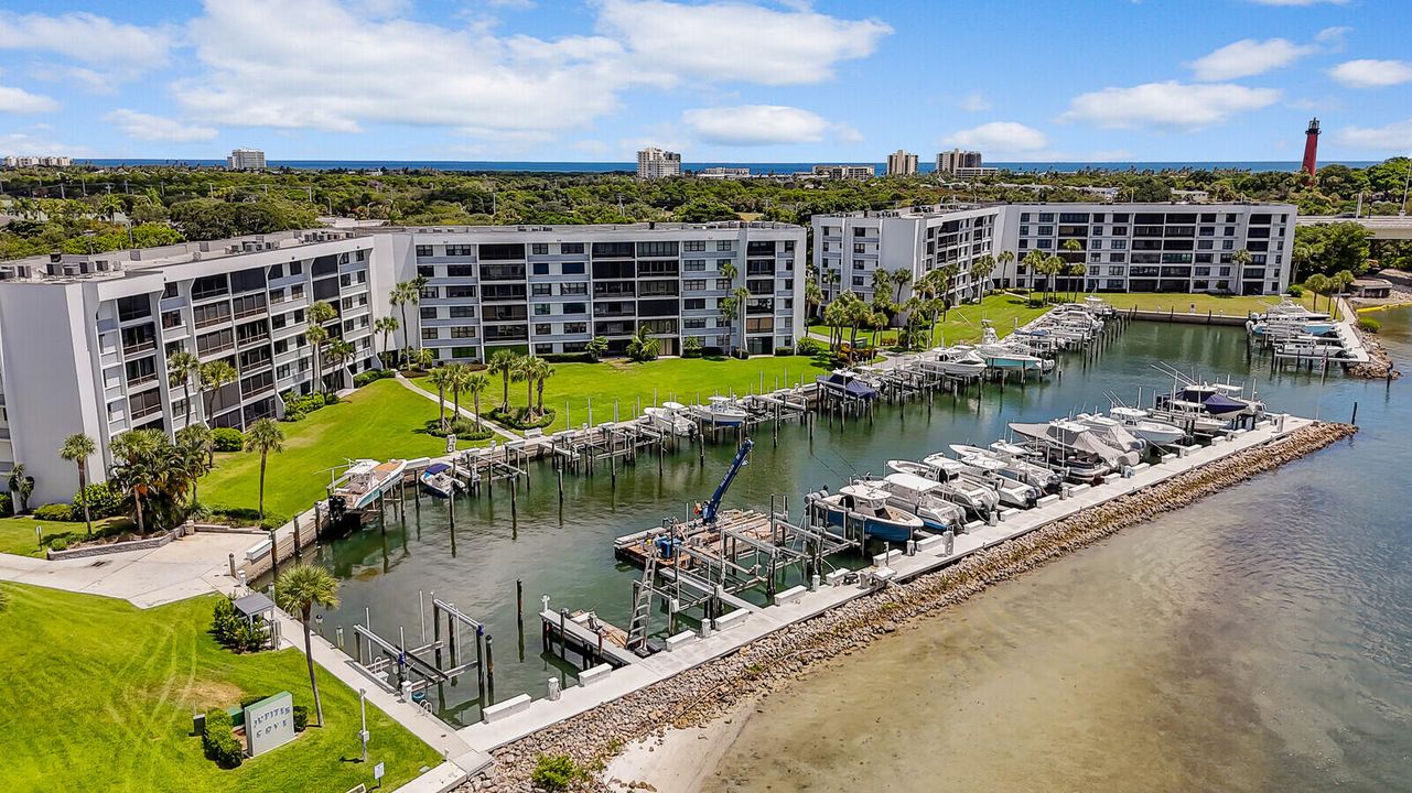 Activo con contrato: $865,000 (2 camas, 2 baños, 1300 Pies cuadrados)