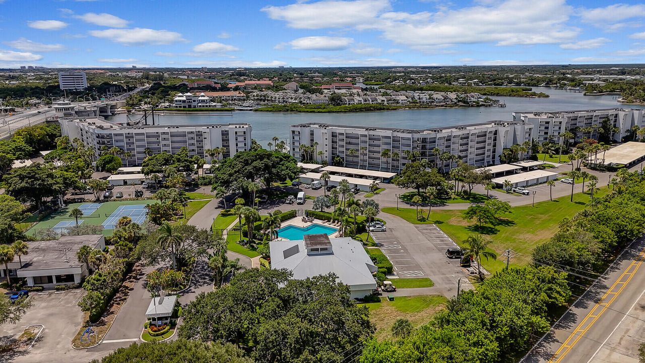 Activo con contrato: $865,000 (2 camas, 2 baños, 1300 Pies cuadrados)