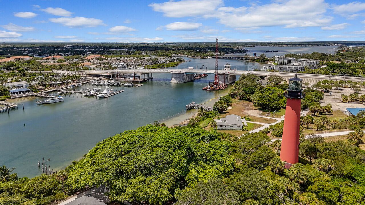 Activo con contrato: $865,000 (2 camas, 2 baños, 1300 Pies cuadrados)