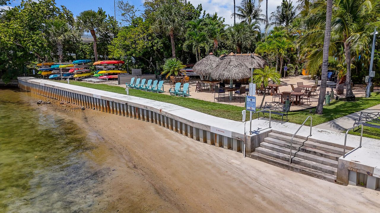 Activo con contrato: $865,000 (2 camas, 2 baños, 1300 Pies cuadrados)