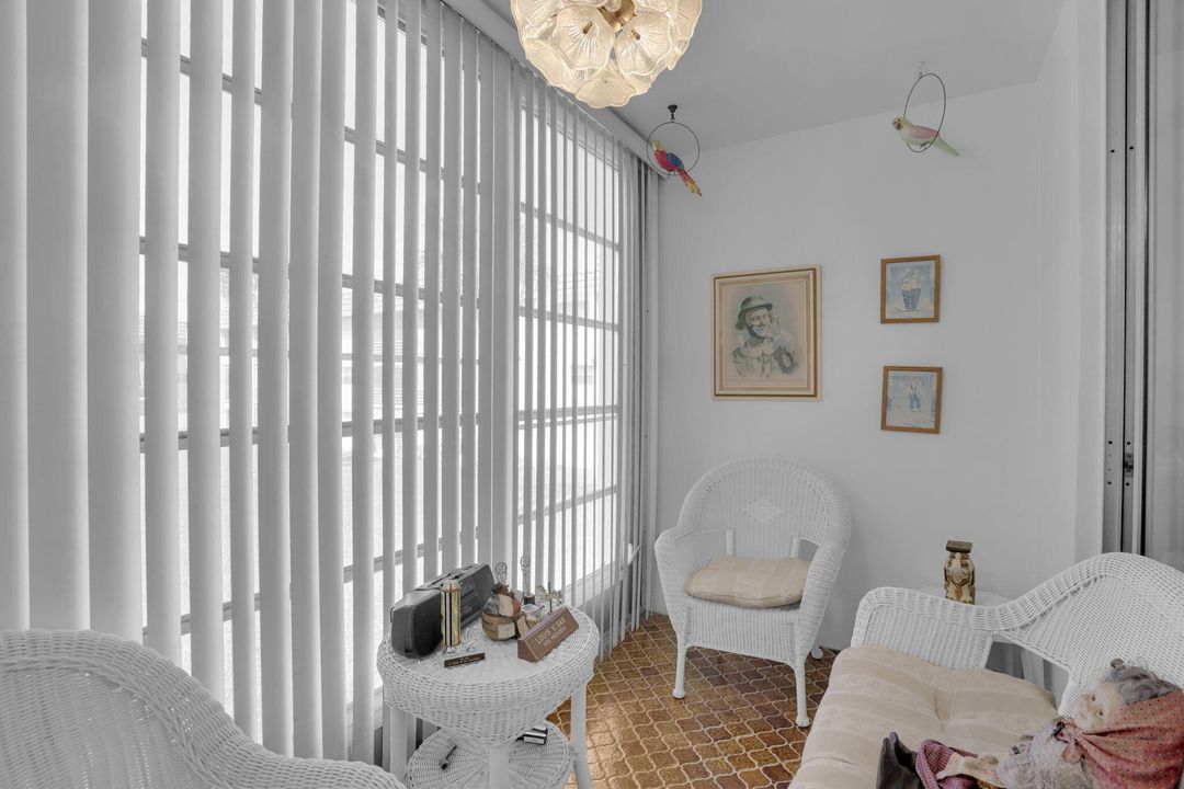 For Sale: $89,500 (2 beds, 2 baths, 850 Square Feet)